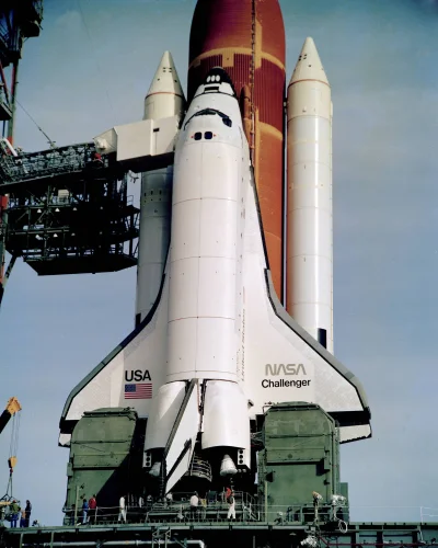 angelo_sodano - Wahadłowiec Challenger w oczekiwaniu na swój pierwszy lot w kosmos (m...