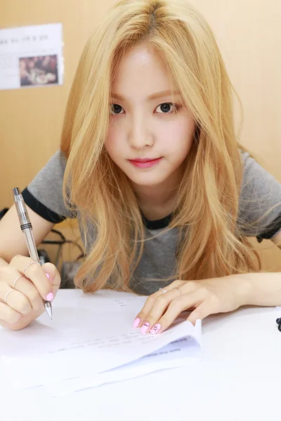 KKon - #naeun #apink #koreanka