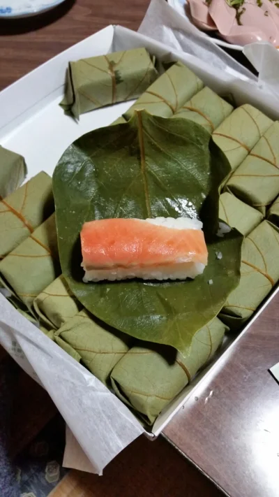 ama-japan - A tak wygląda prezent czyli dobre i drogie sushi 



#foodporn #japonia
