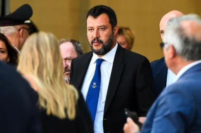 H.....a - Warto wspomnieć, że Salvini i jego partia właśnie bije rekordy popularności...