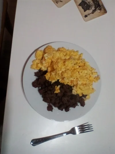 anonymous_derp - Dzisiejszy obiad: Smażona wołowina mielona, jajecznica z 10 jaj na m...