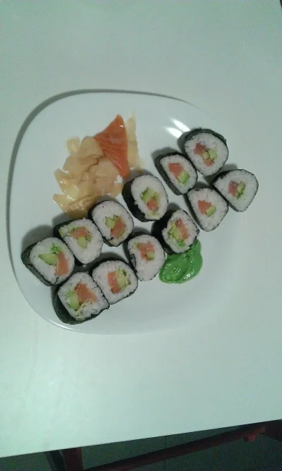 morq - Bardzo lubię #sushi. A, że jest drogie, to sobie pomyślałem, że zrobię sam. #j...