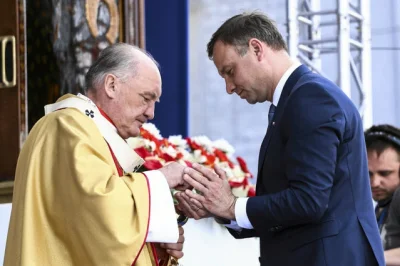 Prawiczkolewak - Dlaczego Andrzej tak strasznie pada na kolana i wchodzi w tyłki kler...