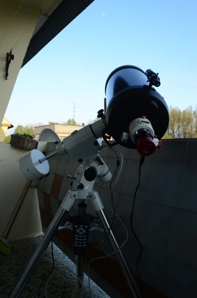namrab - @FotDK: Kamerka wraz ze wszystkimi akcesoriami jest podpinana do teleskopu s...