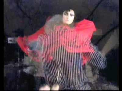 J.....a - Siouxsie And The Banshees - Spellbound

Jak ja lubię te klimaty

#muzyk...