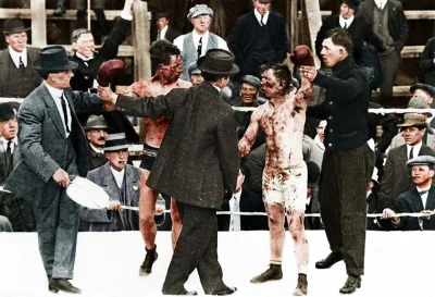 haakenn - Zdjęcie przedstawiające walkę bokserską w 1913 roku - Ray Campbell vs Dick ...