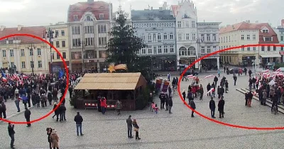 s3bastian - Bydgoszcz, Stary Rynek, dwie demonstracje. Szopka, jeden z symboli świąt ...