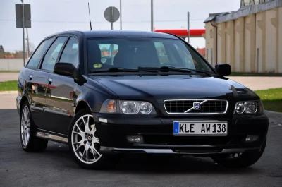 k.....o - #motoryzacja #volvo 

Ostatnio choruję na Volvo V40 ewentualnie S40. Tylk...