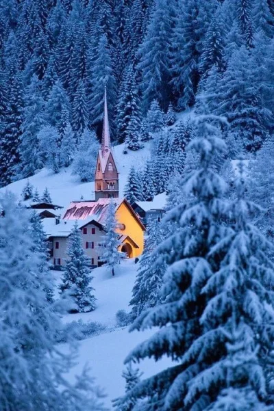 Roger_Casement - Dolomity, Włochy

#earthporn #gory #zima #wlochy