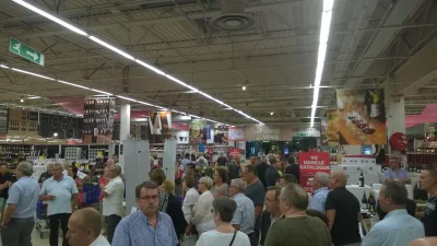 tmsz - To uczucie, kiedy idziesz do Carrefoura o mocno niepopularnej godzinie, a tam ...