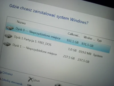 r.....s - Mam pewien problem. Instaluje sobie windowsa na nowym laptopie w ktorym dod...