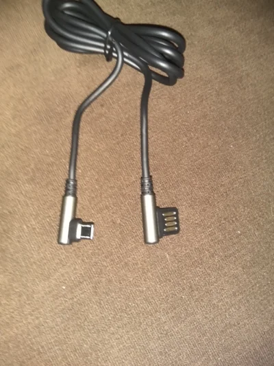 d.....q - Mieli, myśląc że kupiłem kabel do ładowania przez USB kupiłem to coś XD Co ...