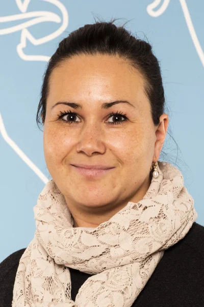 rasowecytaty - Aaja Larsen (ur. 1977 w Nuuk, Grenlandia) - przedstawicielka grenlandz...
