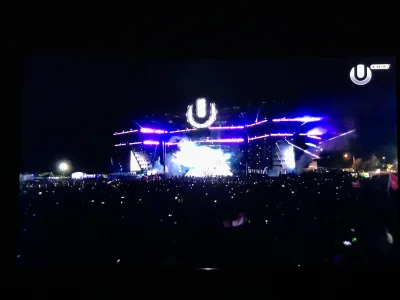 QzYrA - #umf #ultramusicfestival 
Czy ktoś jeszcze ogląda transmisję z UMF Miami?