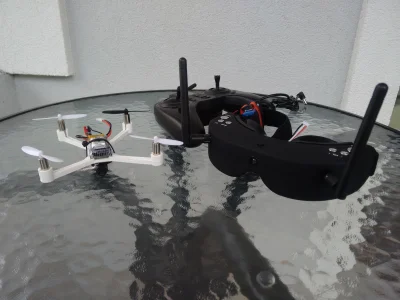 Czayen - Mój zestaw małego szpiega ;) 
Czyli wydrukowany w 3d #quadcopter z bebecham...