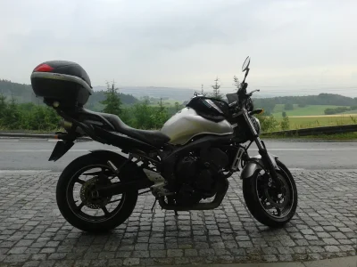 syrena_elektro - #motocykle: wczoraj120km w deszczu. Jeszcze w życiu mi tak dupa nie ...