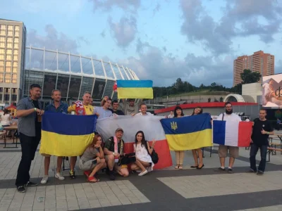 world - Ukraińcy w Kijowie gratulują Polakom awansu w Euro 2016.
#ukraina #mecz #eur...
