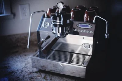 m.....9 - #coffeeporn #coffee #lamarzocco - piękna GS/3 MP z dołożonym ciśnieniomierz...