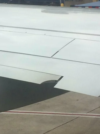 WezelGordyjski - #inzynieria #lotnictwo

Do czego sluzy ta dziura na klapie samolotu?