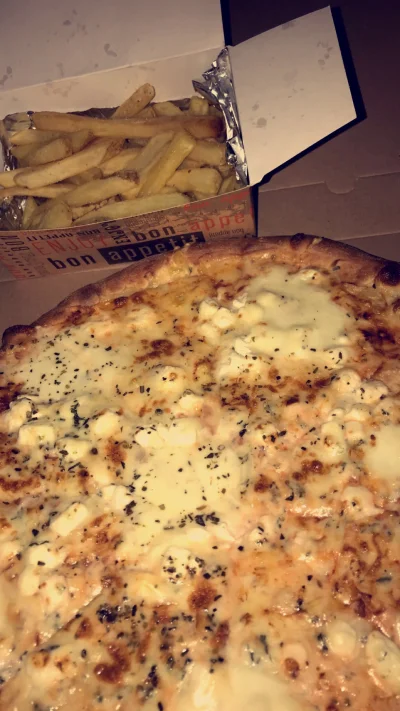 korneliaUber - Zapraszam jak ktos glodny ( ͡° ͜ʖ ͡°) #pizza #foodporn