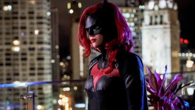 popkulturysci - Batwoman, czyli burza włosów i opięte pośladki na zajawce serialu The...