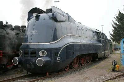 starnak - Schnellzuglokomotive 01 1102