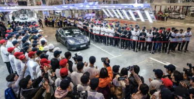 anon-anon - Tesla delays made-in-China Model 3 deliveries due to coronavirus forcing ...