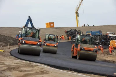 ZmutowanaFrytkownica - Mclaren wystawi 3 auta na GP Holandii, trwają już testy. 
( ͡...