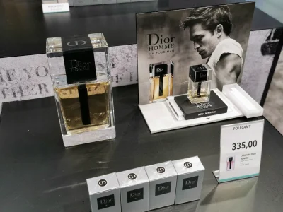 Ryshardi - Może Dior Homme na rozbiórkę? ( ͡~ ͜ʖ ͡°)
Po prawej flakon 100ml dla porów...