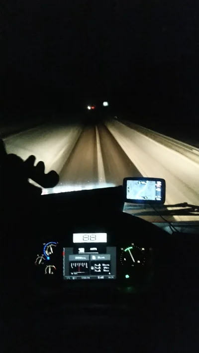 Vecta - #zycietruckera E4 na Sztokholm. Pizga wściekłe w plecy i śniegi na drodze. Or...