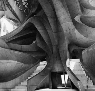 rezystancja - #fotografia #czarnobiale #brutalizm
Frank Gehry designed Walter Disney...