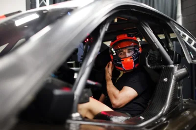 NicoRosberg - Jebło info, że Bobert #kubica w DTM w prywatnym aucie z logo Orlen. 

...