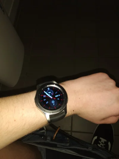 Jookav - @jan00shtrach taki se ten smartwatch, pierścień szybko sie rysuje.