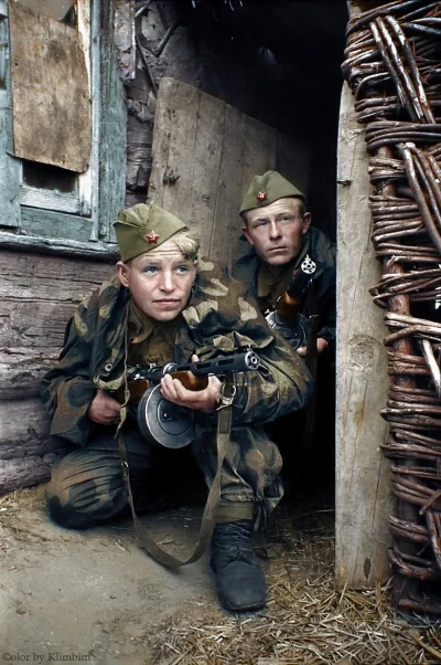 myrmekochoria - Radzieccy żołnierze gdzieś koło Brańska, 1942. Fotografia raczej pozo...