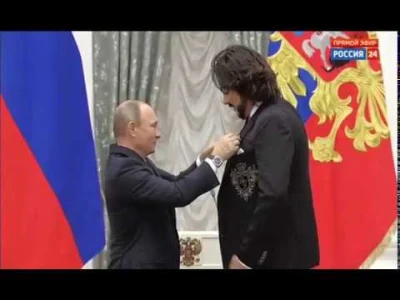 Pierdyliard - Kuźwa albo gość jest taki wysoki albo Putin ma syndrom 1.79
#heheszki