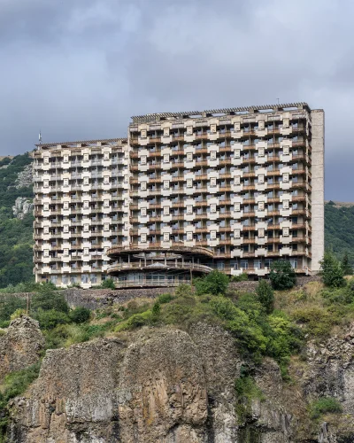 ALLDAYCHILL - Sanatorium Gladzor, Jermuk, Armenia (~1980)

Budynek sanatorium to ta...