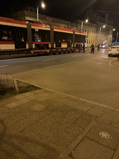 Typowa_Kobieta - Stawianie na szyny nowego bimbaja ( ͡° ͜ʖ ͡°) #tramwaje #gdansk