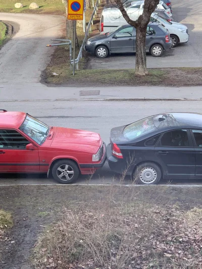 DownmiaN - @gingerbread: A ja ostatnio zaparkowałem na chwile pod blokiem, wracam do ...