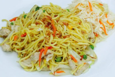 szzzzzz - #gotujzwykopem #jedzenie #kuchniaazjatycka #fastfood #wietnam (? xD)
Kochan...