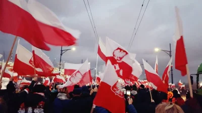 B.....a - > Oczywiście, niemniej używana powszechnie zamiennie z normalną.

@Wiesni...