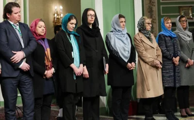 j.....e - @SaudiArabia: Odważne i wyzwolone szwedzkie feministki z wizytacją u Persów...