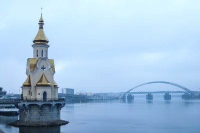 lugre - Styczniowa, malutka cerkiew na wodzie w #kijow ʕ•ᴥ•ʔ

#lugretworzy #tworczo...