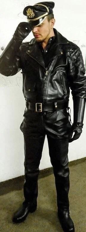 Lukardio - #mrleather #leathermen #ladnypan