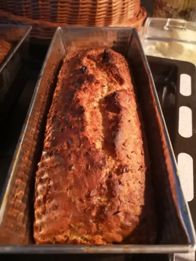 Sigurdsdottir - Zrobiłam chleb. 
Uwielbiam robić chleb(｡◕‿‿◕｡)


#chleb #gotujzwykope...
