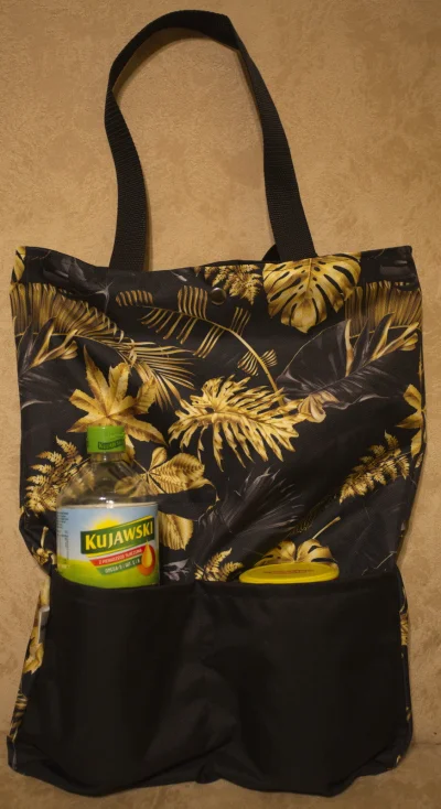 NyanNyan - @NyanNyan: W temacie pojemności kieszonek (bo do samej torby da się napcha...