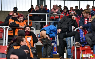 wentynski - Tymczasem na Widzewie ( ͡° ͜ʖ ͡°)
#widzew #karpatykrosno #mirkohooligans...