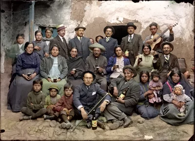 myrmekochoria - Zjazd rodzinny w Cuzco, Peru 1930. 

#starszezwoje - tag ze starymi...