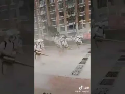 Transhumanista - Chyba filmik z #wuhan
#chiny 
#2019ncov
#starwars

Stormtrooper...