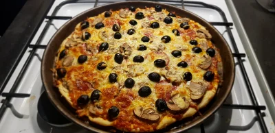 maxPL - Bierzcie i jedzcie z tego wszyscy - słynna pizza by RS
#gotujzwykopem #gotowa...