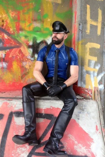 Lukardio - #laadnypan #mrleather #leathermen